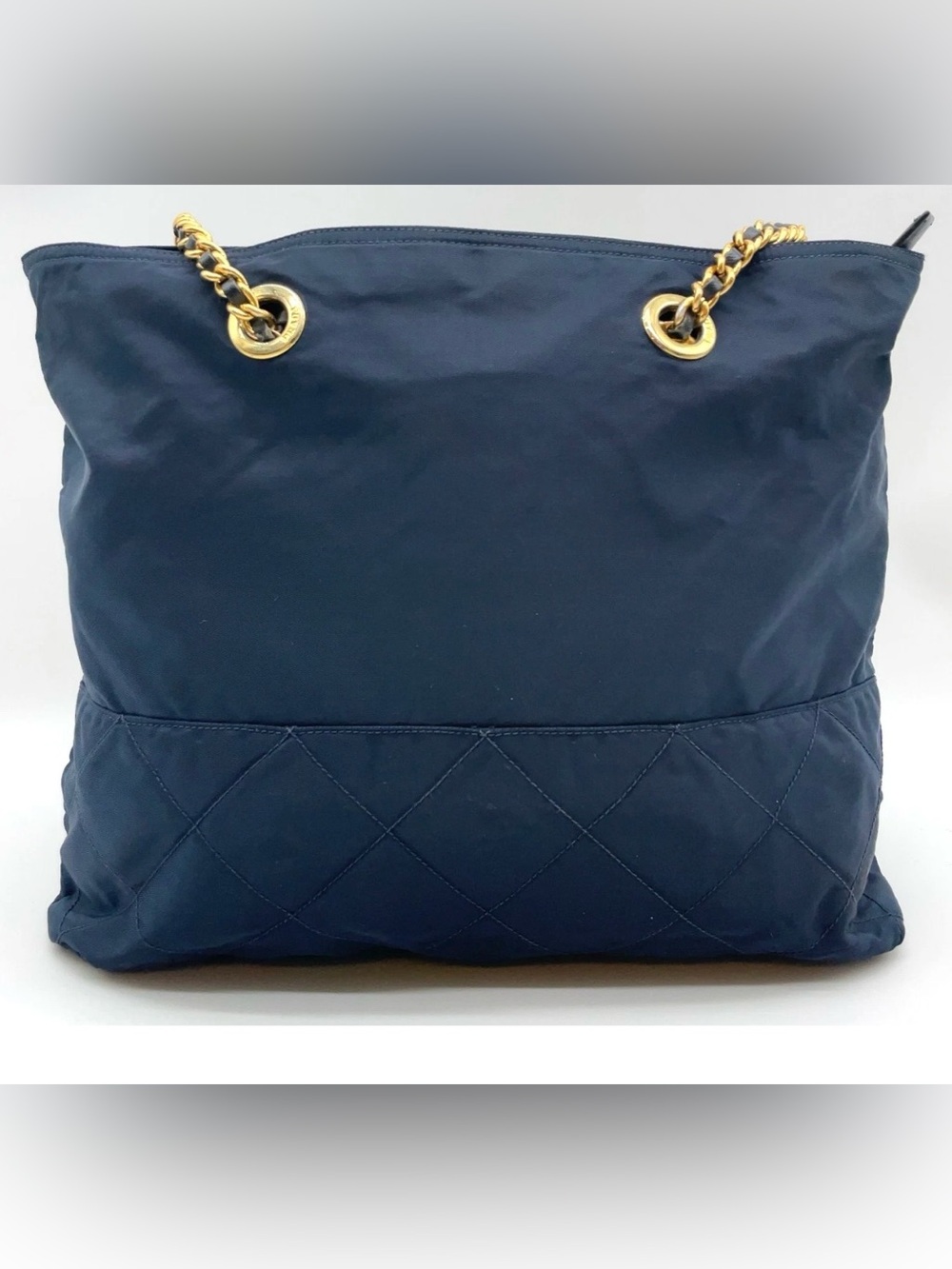 Prada Plate Quilted Tessuto/Navy
Nylon Chain Shoulder Bag - Picture 2 of 10